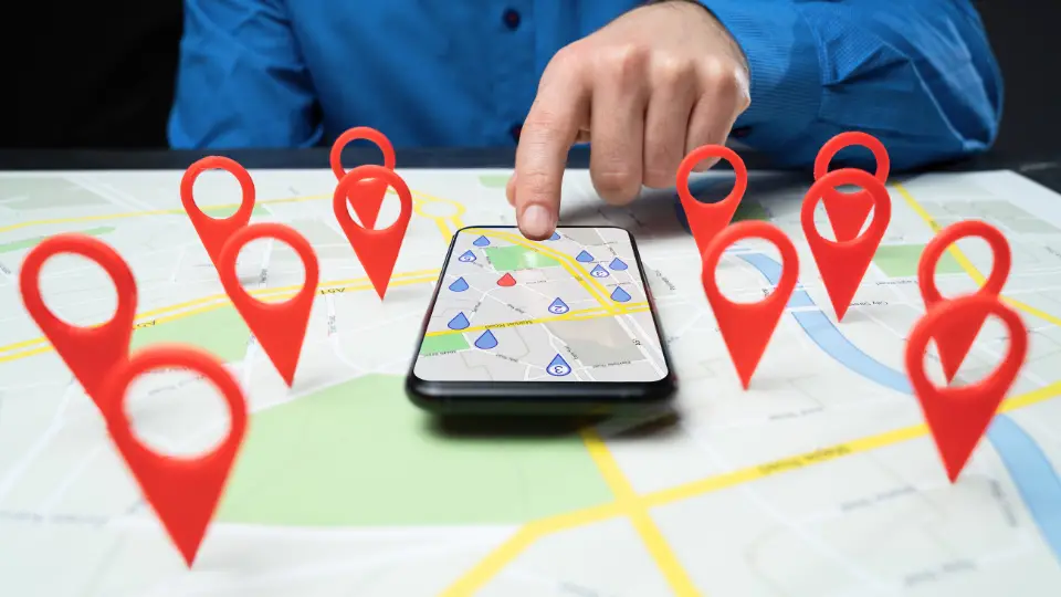 Checke kostenlos, ob dein Unternehmen im Local Pack erscheint. Einfach per Grid sehen, wie deine Rankings um dein Unternehmen sind.